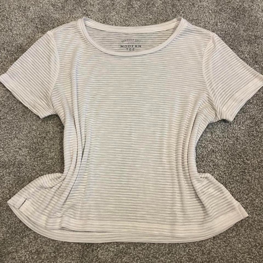 Aeropostale Light Gray Striped Tee